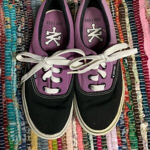 Zoo York Women's Purple and Black Sneakers